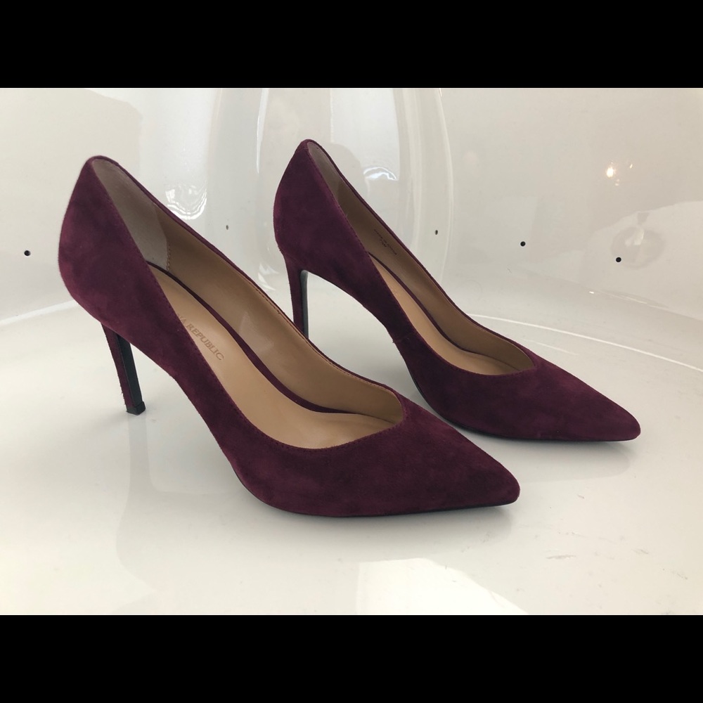 Banana Republic Madison suede pumps